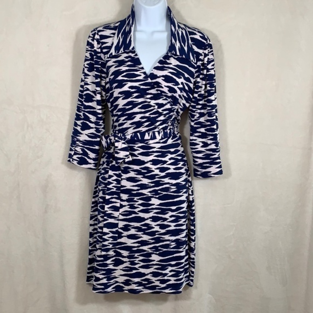 Laundry by design wrap dress. Size Medium